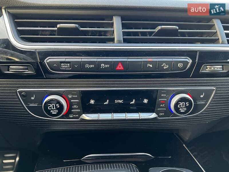 Внедорожник / Кроссовер Audi Q7 2017 в Киеве