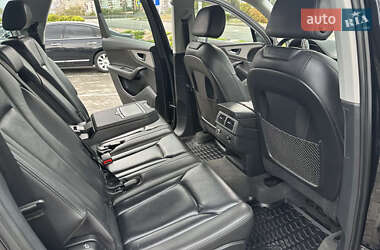 Внедорожник / Кроссовер Audi Q7 2017 в 