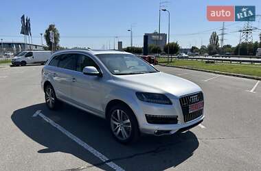 Внедорожник / Кроссовер Audi Q7 2015 в 