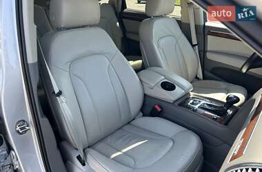 Внедорожник / Кроссовер Audi Q7 2015 в 