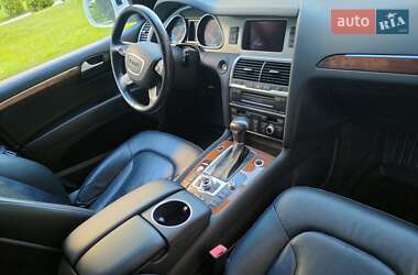 Внедорожник / Кроссовер Audi Q7 2015 в 