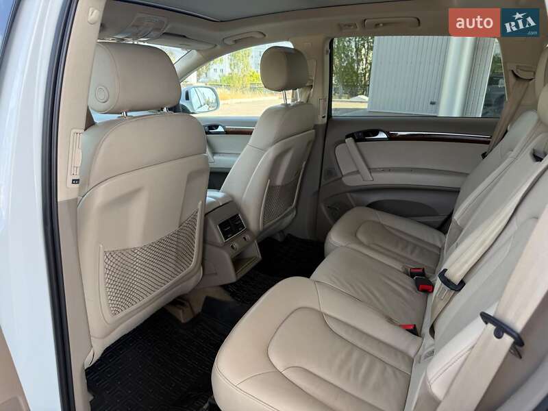 Позашляховик / Кросовер Audi Q7 2015 в Миколаєві