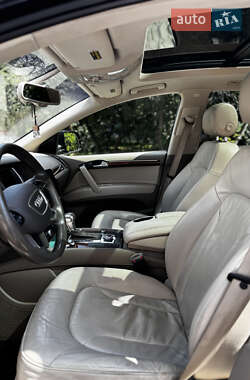 Внедорожник / Кроссовер Audi Q7 2013 в 