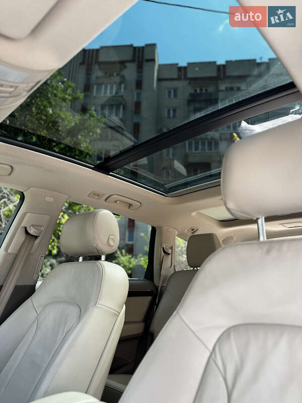 Позашляховик / Кросовер Audi Q7 2013 в Львові