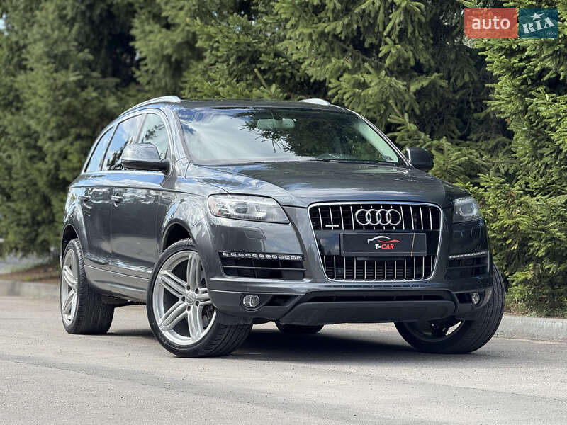 Внедорожник / Кроссовер Audi Q7 2013 в 