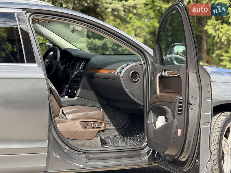 Позашляховик / Кросовер Audi Q7 2013 в Тернополі