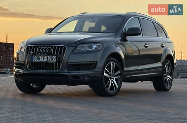 Позашляховик / Кросовер Audi Q7 2013 в Рівному