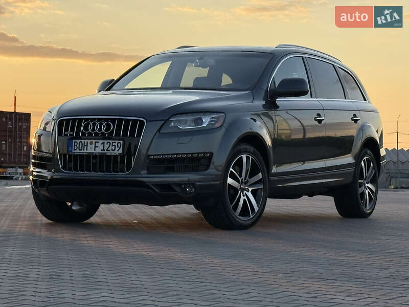 Внедорожник / Кроссовер Audi Q7 2013 в 