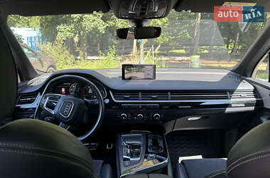 Внедорожник / Кроссовер Audi Q7 2017 в 