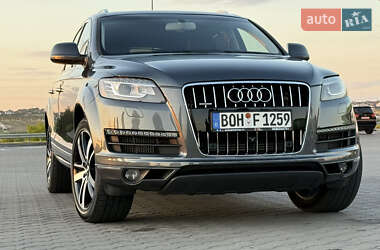 Внедорожник / Кроссовер Audi Q7 2013 в 
