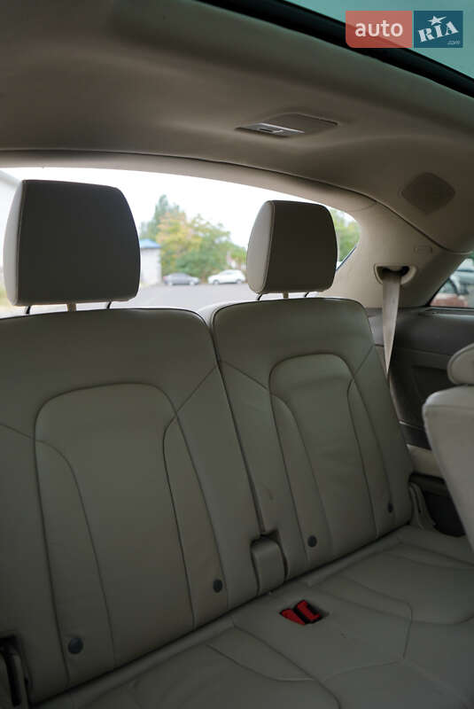 Внедорожник / Кроссовер Audi Q7 2013 в Одессе
