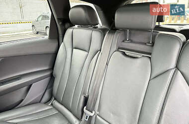 Позашляховик / Кросовер Audi Q7 2016 в 