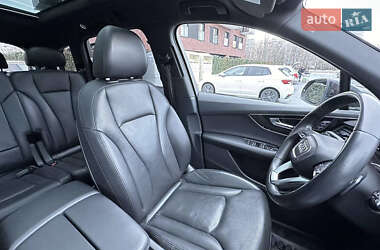 Позашляховик / Кросовер Audi Q7 2016 в 