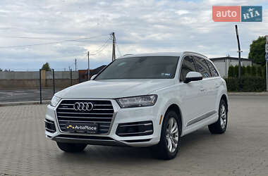 Позашляховик / Кросовер Audi Q7 2016 в 