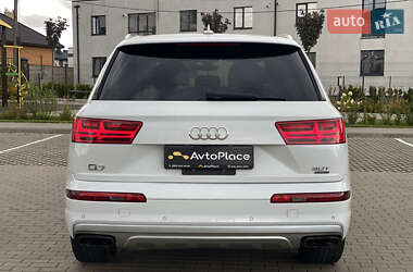 Позашляховик / Кросовер Audi Q7 2016 в 