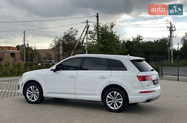 Позашляховик / Кросовер Audi Q7 2016 в 