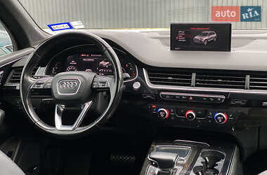 Позашляховик / Кросовер Audi Q7 2016 в 