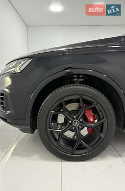 Внедорожник / Кроссовер Audi Q7 2020 в 