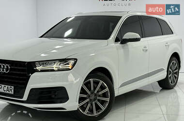 Позашляховик / Кросовер Audi Q7 2017 в 