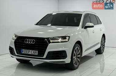 Позашляховик / Кросовер Audi Q7 2017 в 