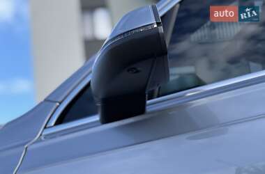 Внедорожник / Кроссовер Audi Q7 2015 в 