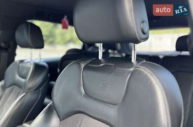Внедорожник / Кроссовер Audi Q7 2015 в 