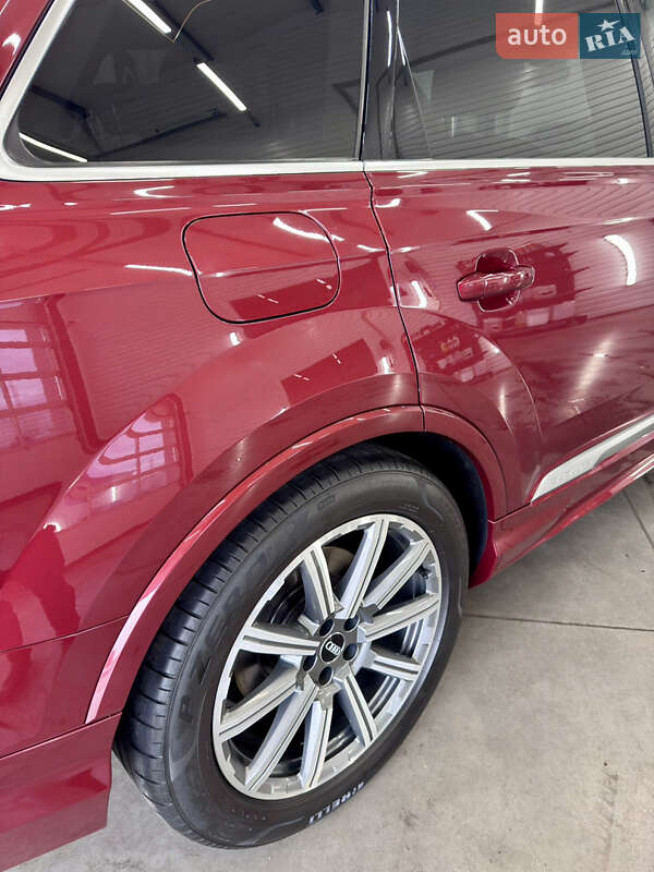 Внедорожник / Кроссовер Audi Q7 2020 в Виннице