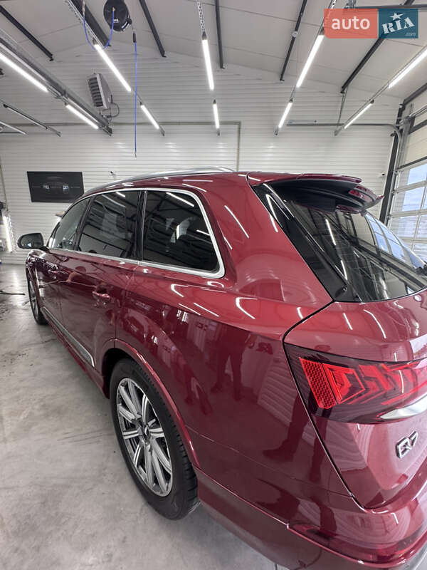 Внедорожник / Кроссовер Audi Q7 2020 в Виннице