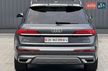 Внедорожник / Кроссовер Audi Q7 2020 в 