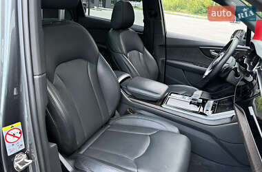 Внедорожник / Кроссовер Audi Q7 2020 в 