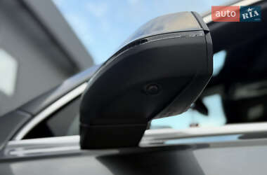 Внедорожник / Кроссовер Audi Q7 2020 в 