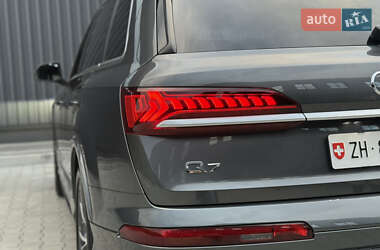 Внедорожник / Кроссовер Audi Q7 2020 в 