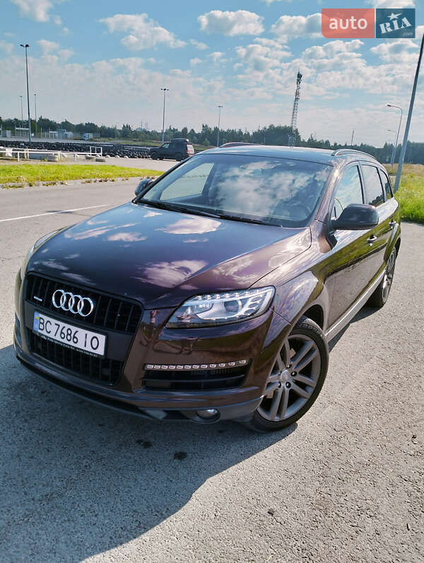Позашляховик / Кросовер Audi Q7 2011 в Миколаєві