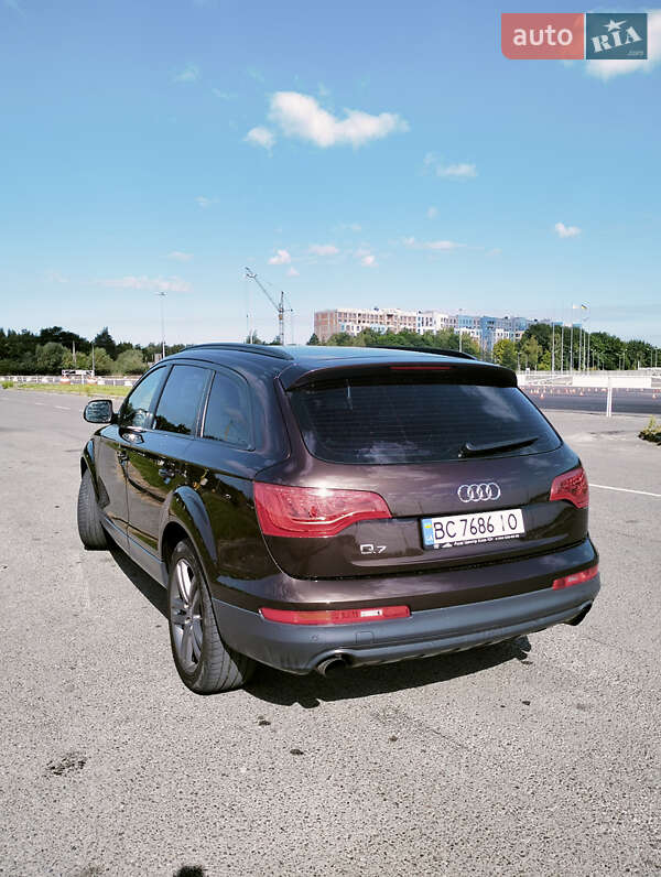 Позашляховик / Кросовер Audi Q7 2011 в Миколаєві