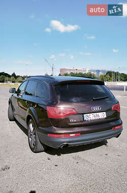 Внедорожник / Кроссовер Audi Q7 2011 в 