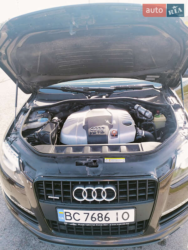 Позашляховик / Кросовер Audi Q7 2011 в Миколаєві