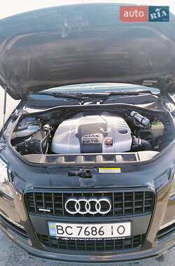 Внедорожник / Кроссовер Audi Q7 2011 в 
