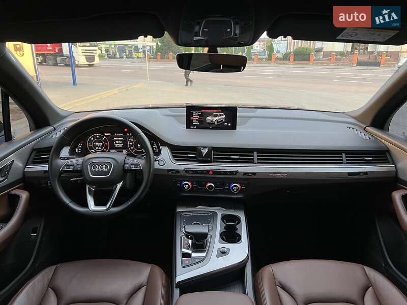 Позашляховик / Кросовер Audi Q7 2016 в Житомирі