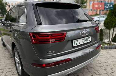 Внедорожник / Кроссовер Audi Q7 2017 в 
