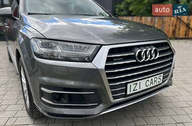 Внедорожник / Кроссовер Audi Q7 2017 в 