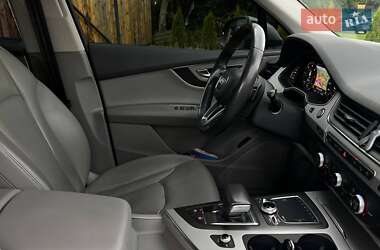 Внедорожник / Кроссовер Audi Q7 2017 в 