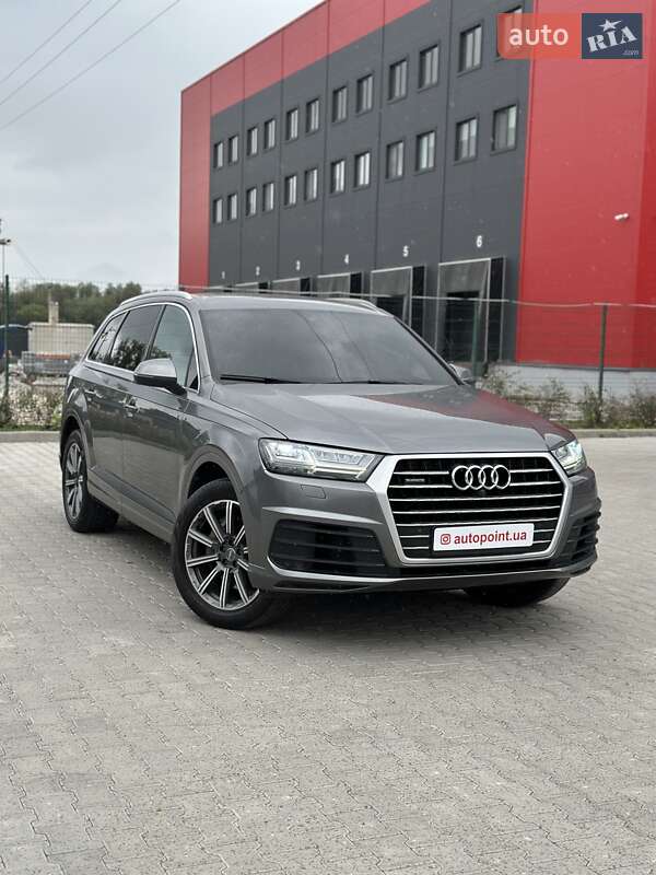 Внедорожник / Кроссовер Audi Q7 2016 в Белогородке