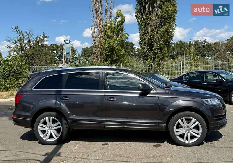 Позашляховик / Кросовер Audi Q7 2013 в Одесі
