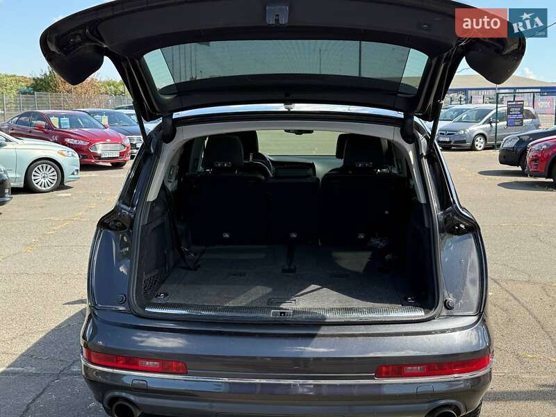 Позашляховик / Кросовер Audi Q7 2013 в Одесі