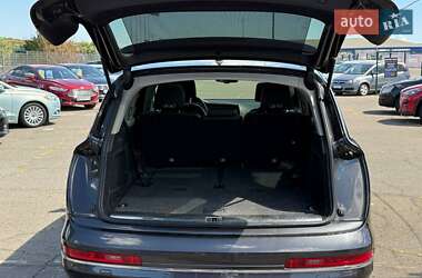 Внедорожник / Кроссовер Audi Q7 2013 в 