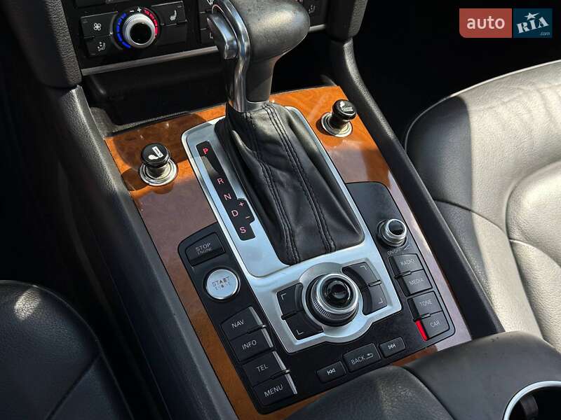 Позашляховик / Кросовер Audi Q7 2013 в Одесі