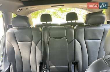 Внедорожник / Кроссовер Audi Q7 2016 в 