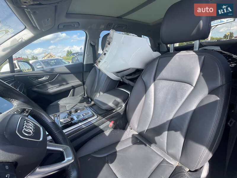Позашляховик / Кросовер Audi Q7 2019 в Львові