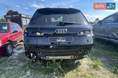 Внедорожник / Кроссовер Audi Q7 2022 в 