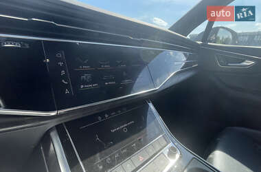 Внедорожник / Кроссовер Audi Q7 2022 в 